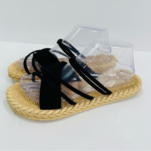 FASHIONABLE MATES Shoes - STRAPPY FASHION SANDALS WOMENS 8.5 LIGHTWEIGHT FOAM WEAVED SOLE CLOTH STRAPS